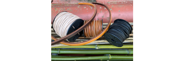 Vierkantlederbänder