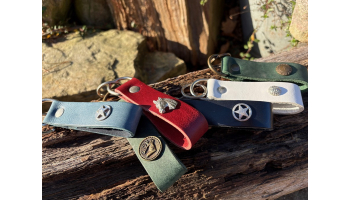 Schlüsselanhänger mit Zierteil & D-Ring