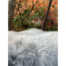 Quadratisches Sitzkissen Lammfell hellgrau