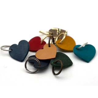 Schlüselanhänger Leder Herz verschiedene Farben