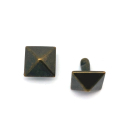 Nietzierteil " Pyramide"10 x 10 mm, altmessing